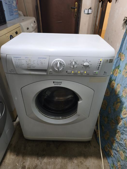 Стиральная машина Ariston 5 кг
