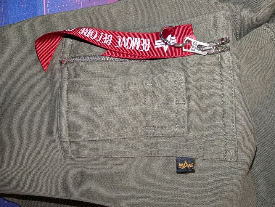 Продам кофту alpha industries