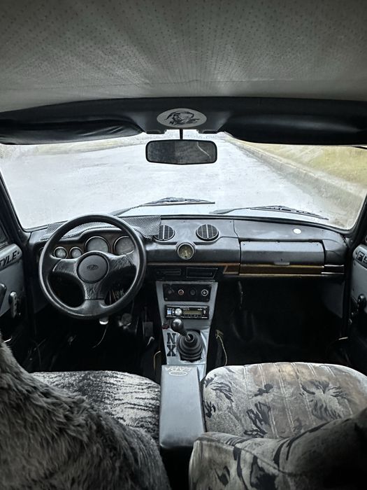 Ваз 2106 сірого кольору 1991 року, жигуль шістка