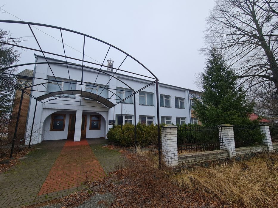 Шикарне місце в м. Тараща! Офісне приміщення від 100м², склад, цех