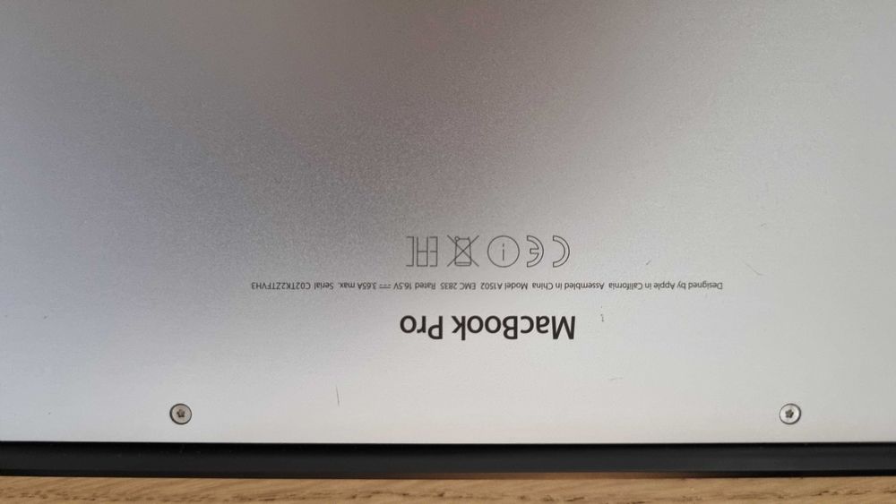 MacBook Pro Retina 13" (2015) – i5, 8GB RAM, 128GB SSD na caixa!