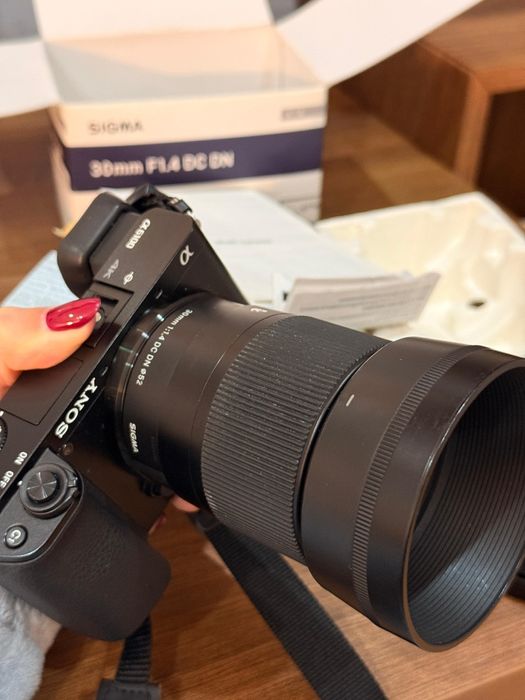 Lente Sigma 30mm f/1.4 DC DN Contemporary – Sony E (APS-C)