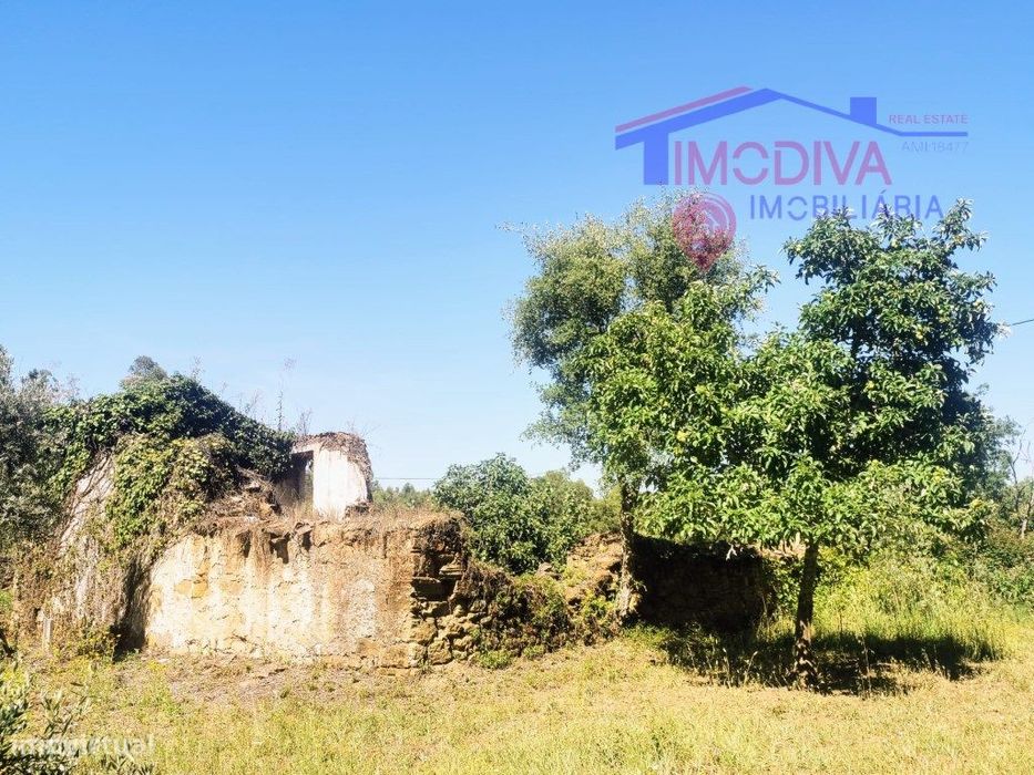 Casa de campo T1 para reconstrução na freguesia da Graça — Graça, Leiria