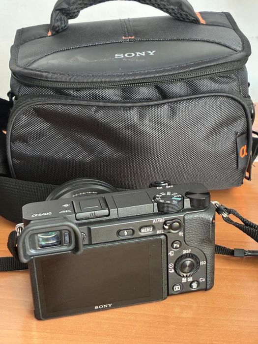 SONY ALPHA 6400 A  4K + Cartão 3GB + Objectiva + Carregador