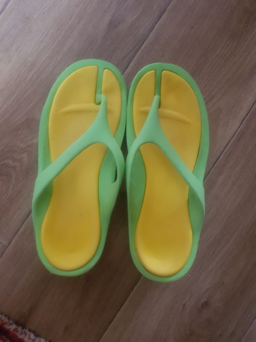 Шлепки женские 37р.