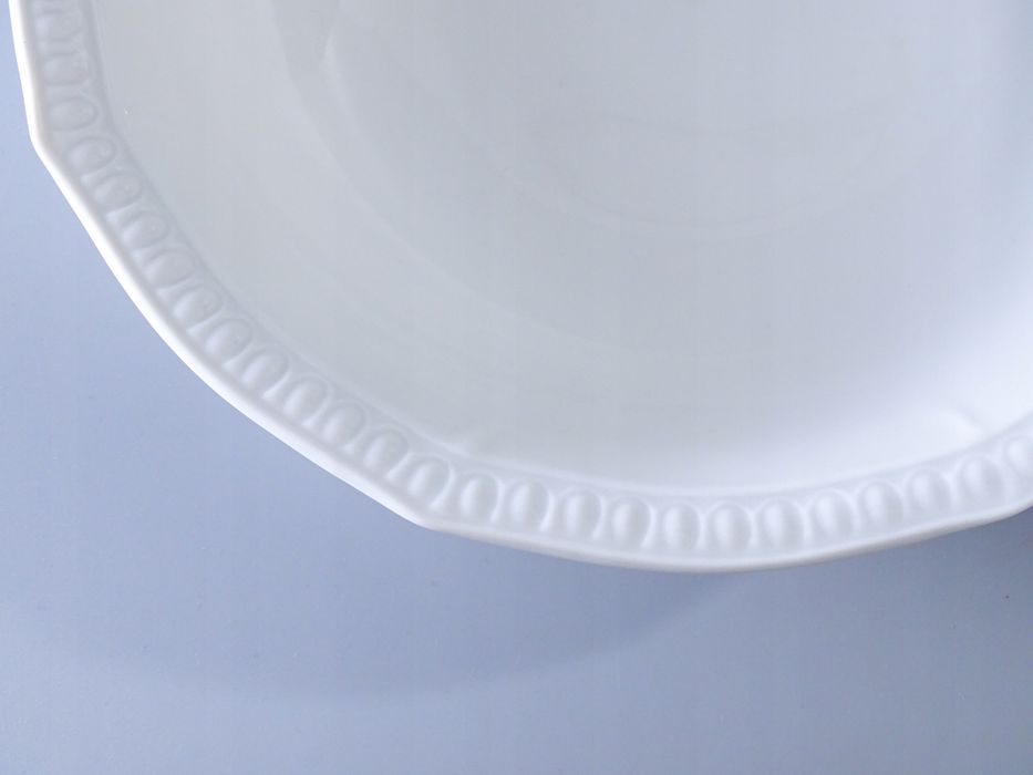 zabytkowa biała salaterka misa porcelanowa