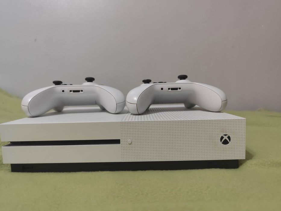 Xbox one S i 2 pady