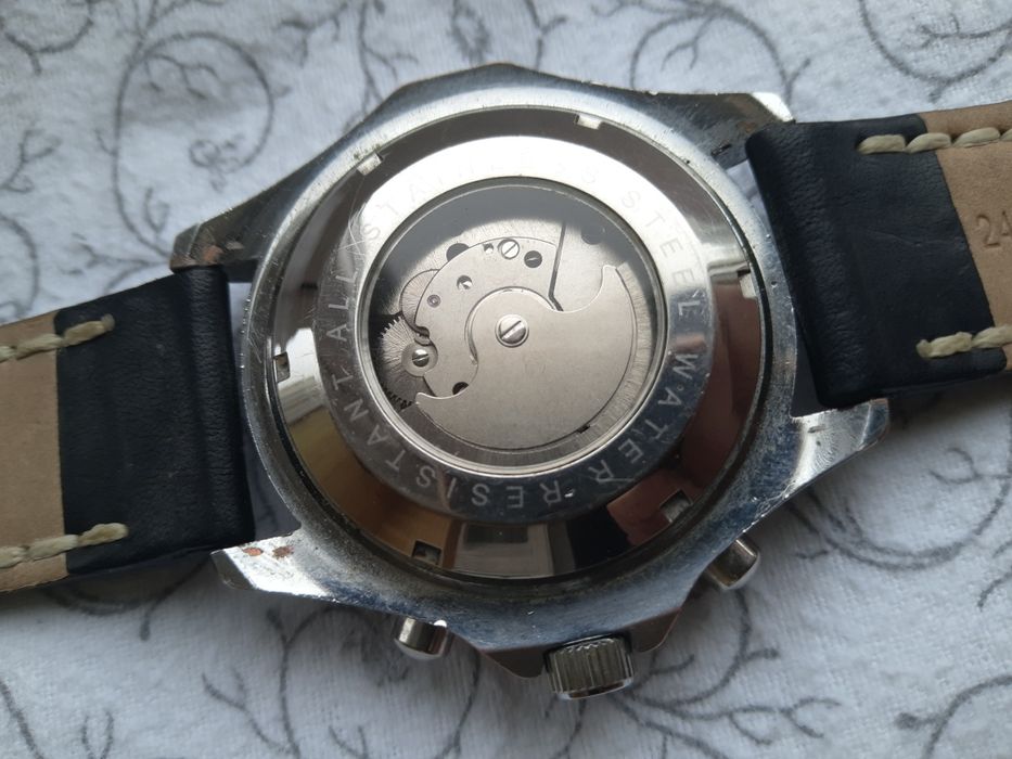 Часы АК Homme б/у