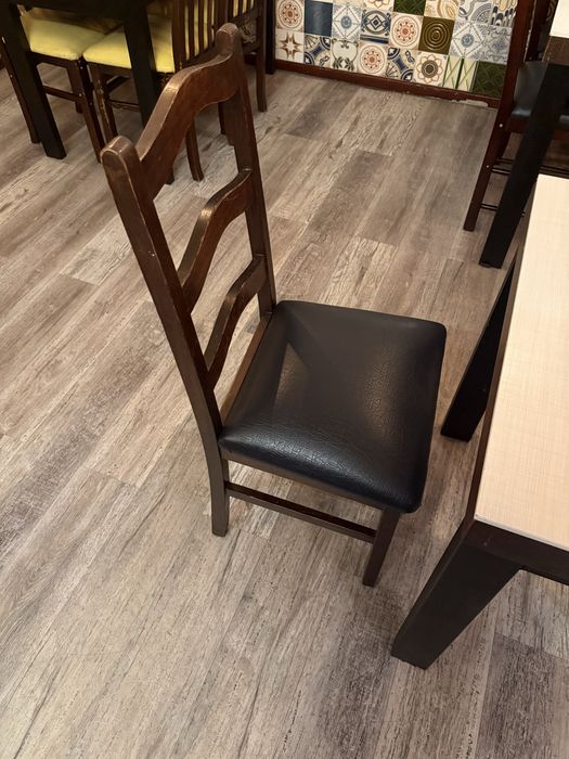 Conjunto Mesa + 2 Cadeiras – ótimo estado – 60€ (ou separado)