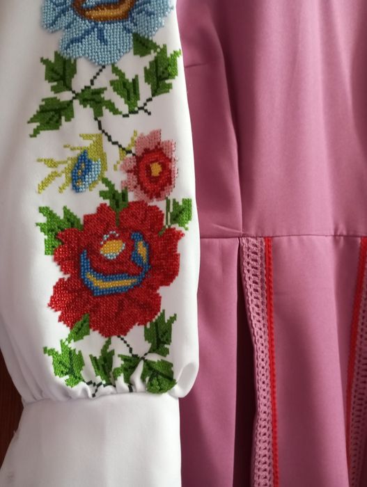 Продам вишите плаття