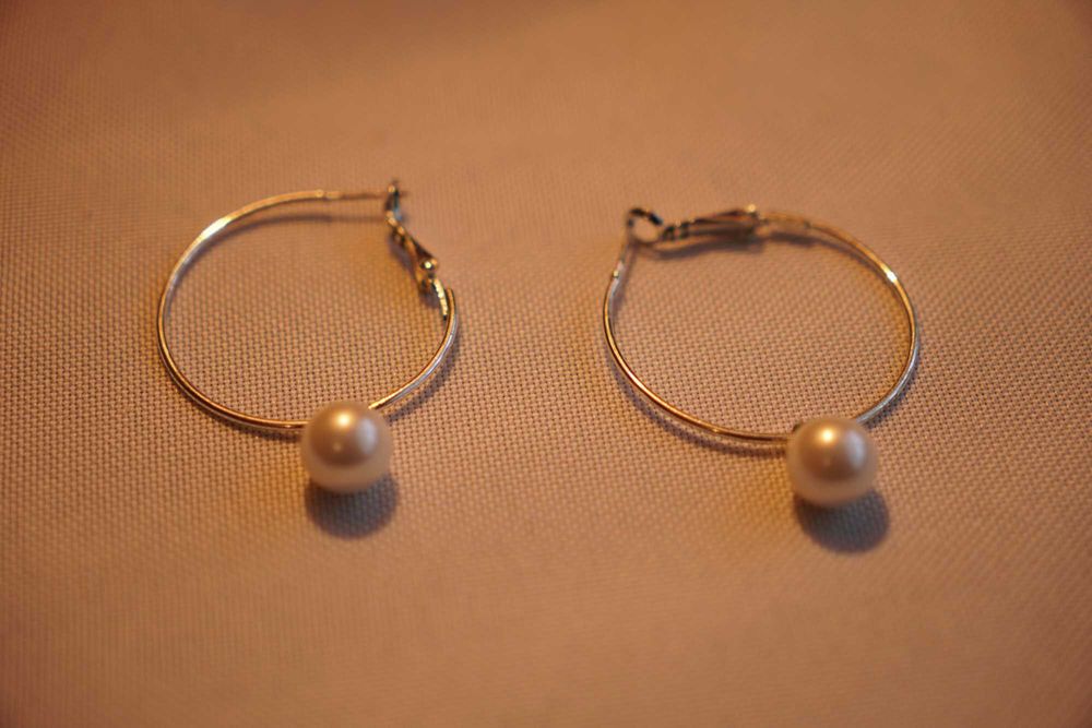 Kolczyki koła z białą perłą