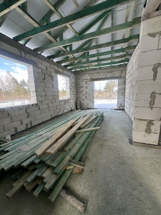 Продаж  сучасного будинку   в селі Озерце