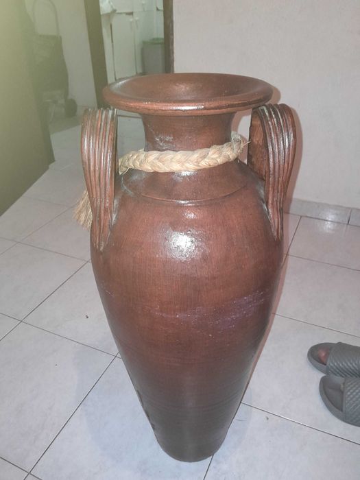 Jarra grande de barro
