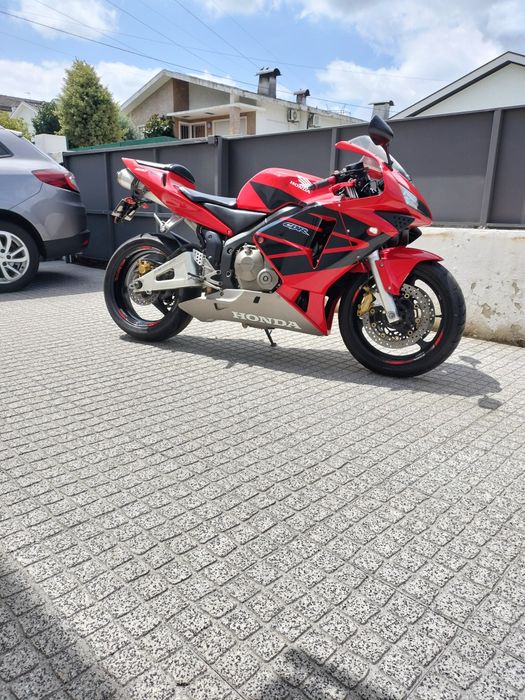 Honda cbr 600 rr.