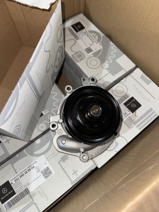 6422002201 Помпа води  Sprinter 906/907 /Vito 639/E/G/GL 3.0CDI OM642