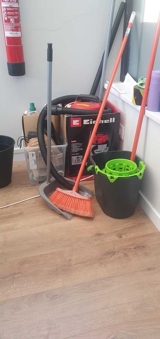Aspirador einhell 180 mbar + Material de Limpeza
