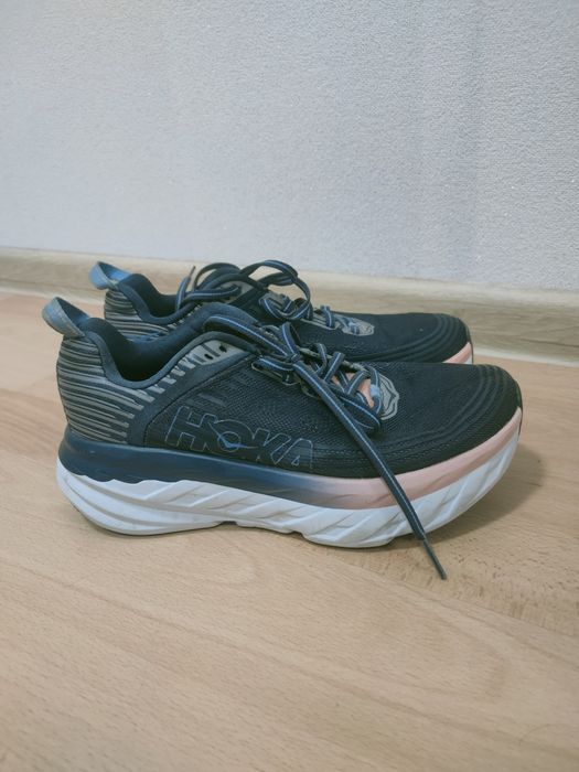 Женские кроссовки для бега Hoka One One Bondi