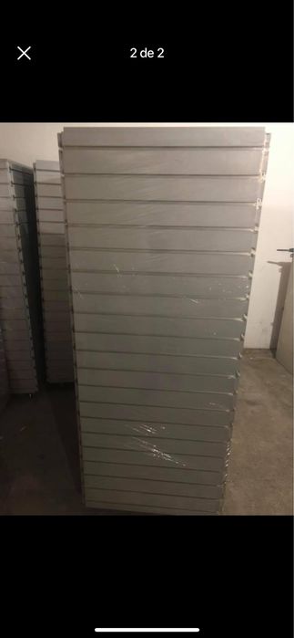 Expositores de loja com rodas