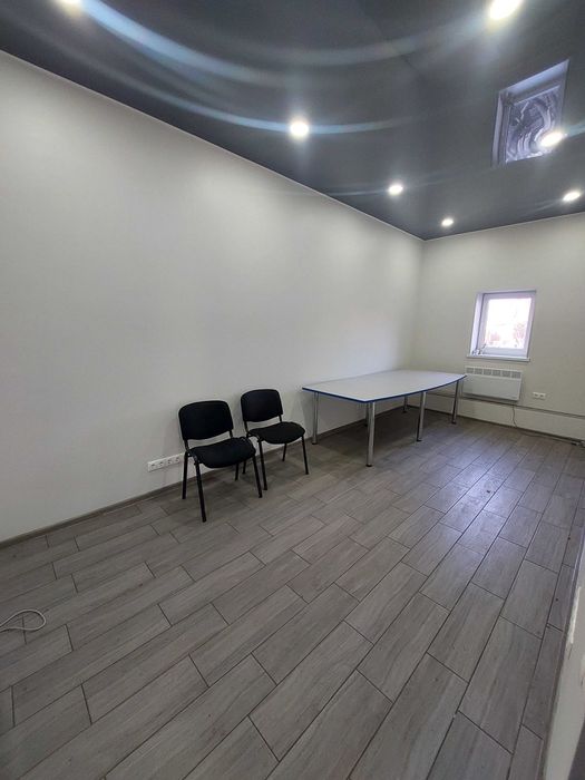 Оренда офісів (район Металургів., НДІОГАЗ) з окремим входом на 1 пов.