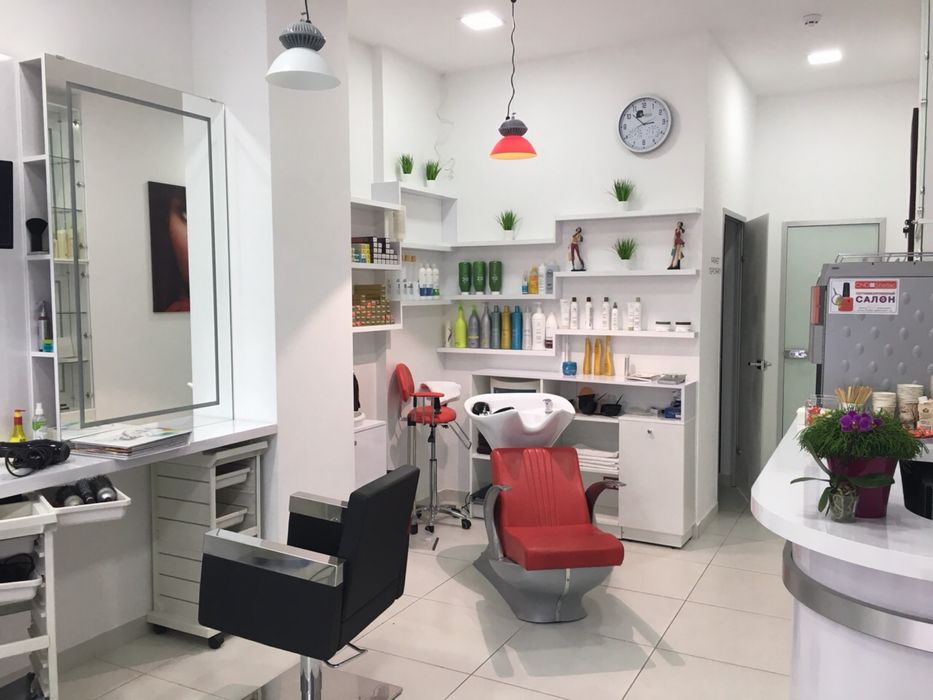 Продам меблі для салону краси, крісла перукаря, мийка, шкаф, педікюр