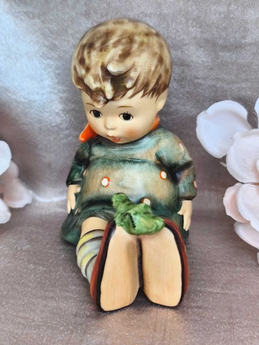 Goebel. Hummel. Germany. Figurka porcelanowa.