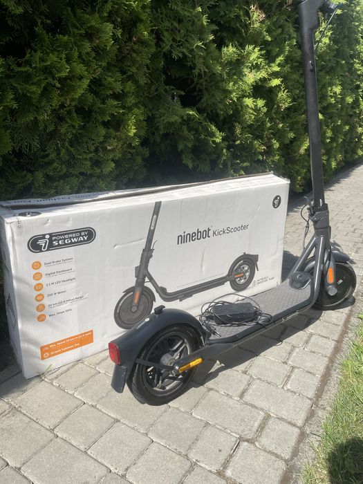 Продам електросамокат ninebot