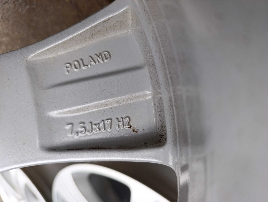 Felgi alu Mercedes 17'' 7,5J 5x112 ET40 A213.40.11.200 W213