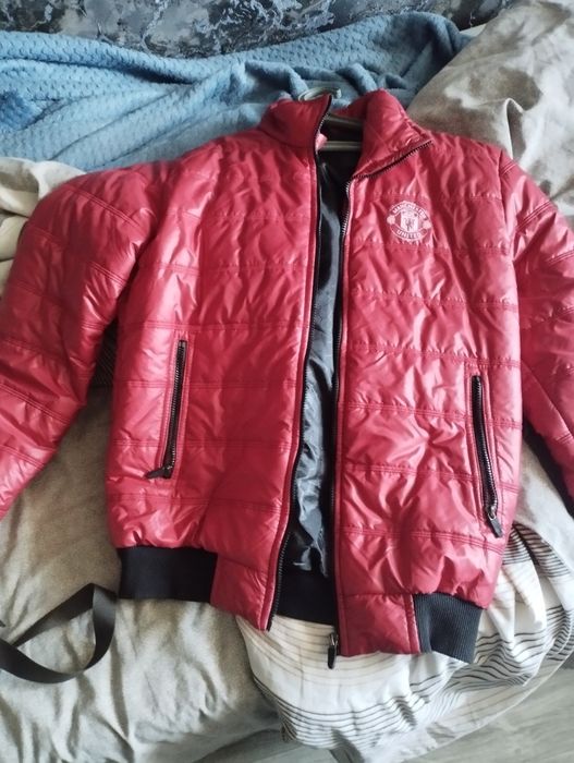 куртка манчестер юнайтед весення,осенняя