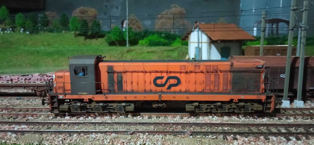 Locomotiva H0 CP 1551 MLW digital com som