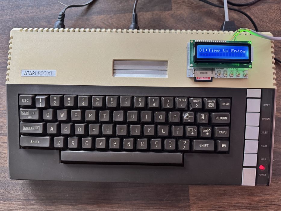 ATARI 800XL + sio2sd