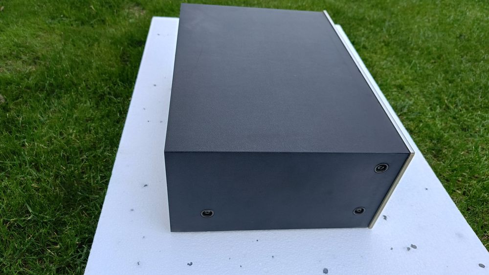 Akai magnetofon GXC-704D.