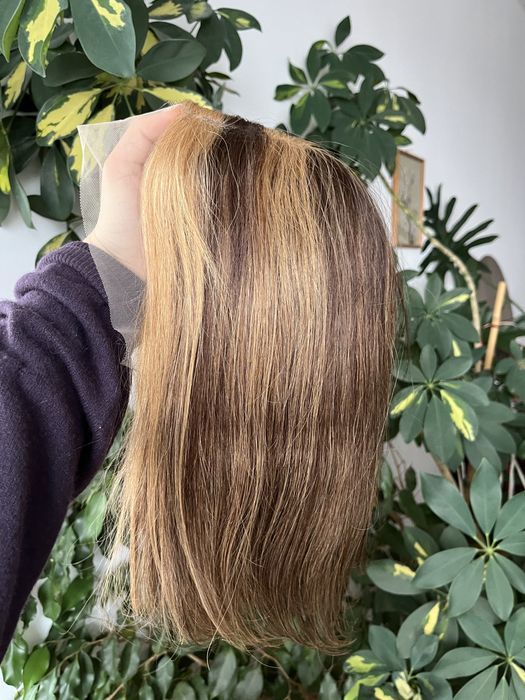 Peruka wlosy naturalne braz z pasemkami