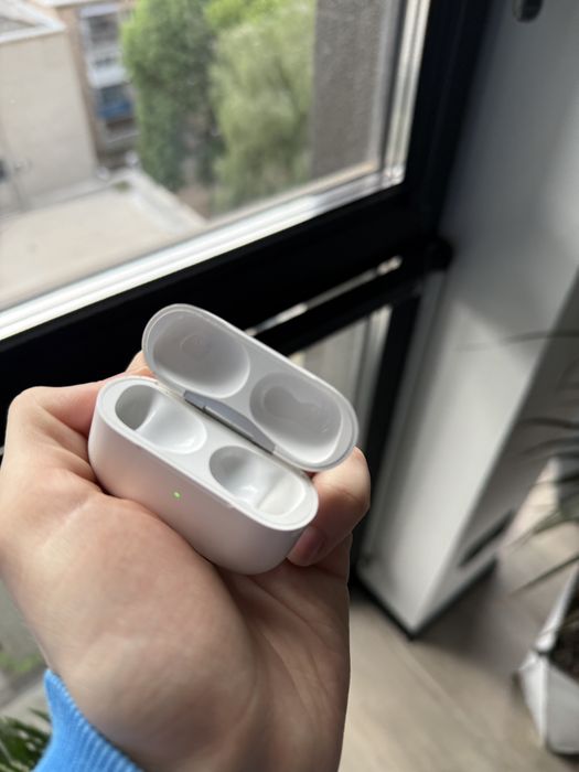 Кейс зарядний AirPods Pro 2 Lightning версія