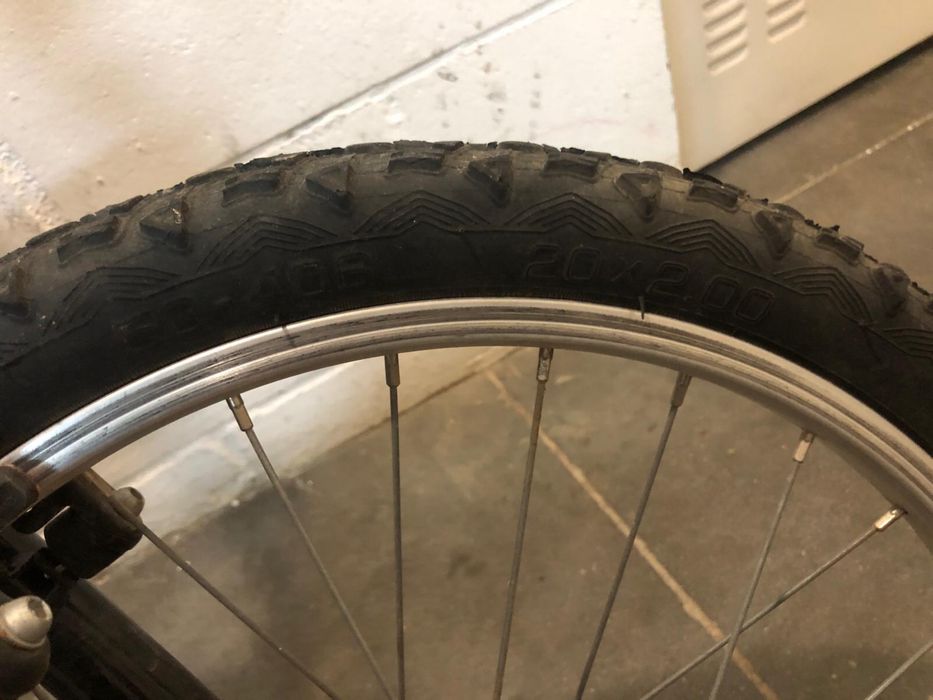 Bicicleta B-twin 20x2.00