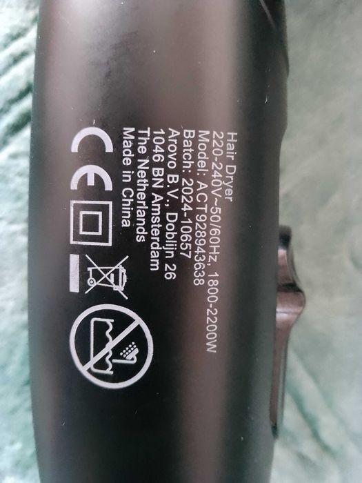 Suszarka do Włosów ELLE _ Hair Dryer, czarna, składana rączka.