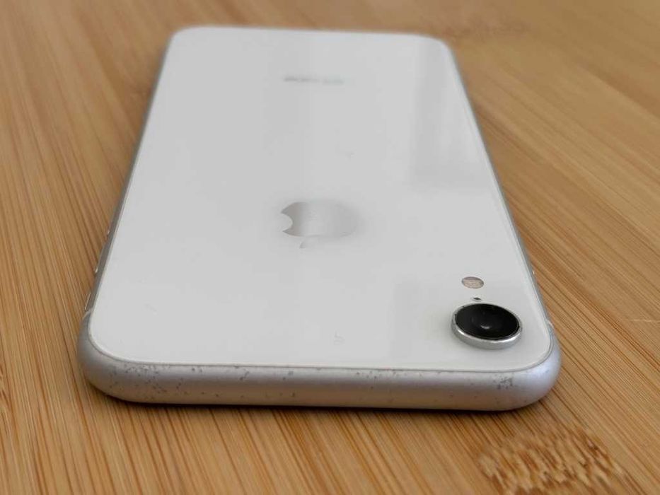 iPhone XR branco de 64 GB com 3 carregadores (EUA + UE + indução) 80% (US charger included)