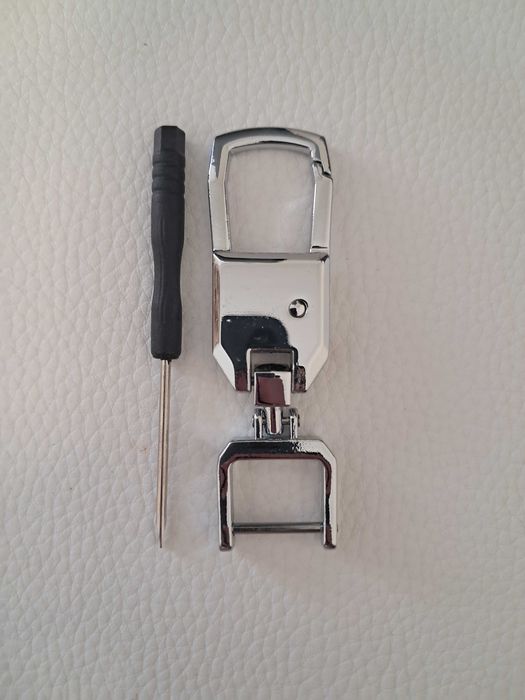Porta-chaves Audi Metálico com 4 Anéis e Mini Chave de Fendas — Novo / Selado