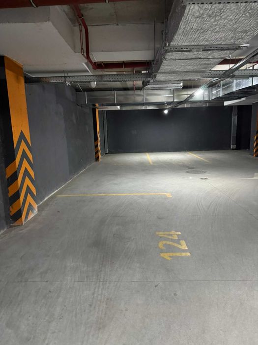 Оренда паркомісця ЖК Липки