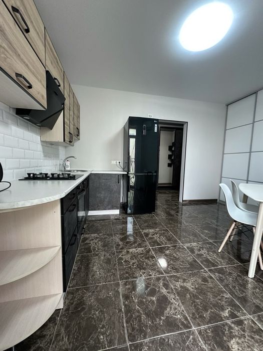 Видова квартира подобово, ЖК Річ Таун