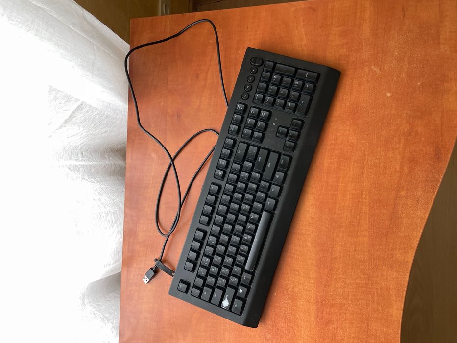 Клавіатура Razer Cynosa V2 (ігрова, RGB) б/у