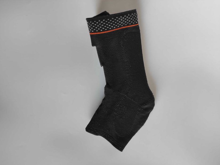 Бандаж голеностопа для фиксации ахиллесового сухожилия Sporlastic07804