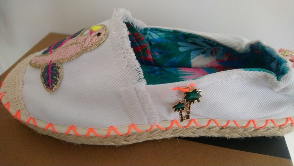 Nowe Białe Espadryle 36 Papugi