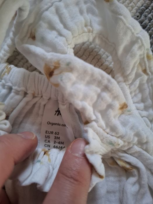 Muślinowy Rampers dziewczęcy h&m r.62