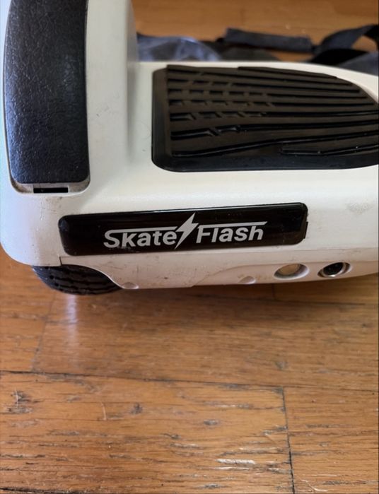 SkateFlash hoverboard white 500W