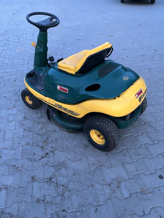 Kosiarka ciągniczek traktorek do trawy Yard Man