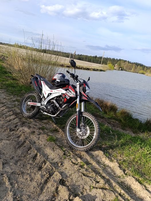 Продам мотоцикл Loncin 250