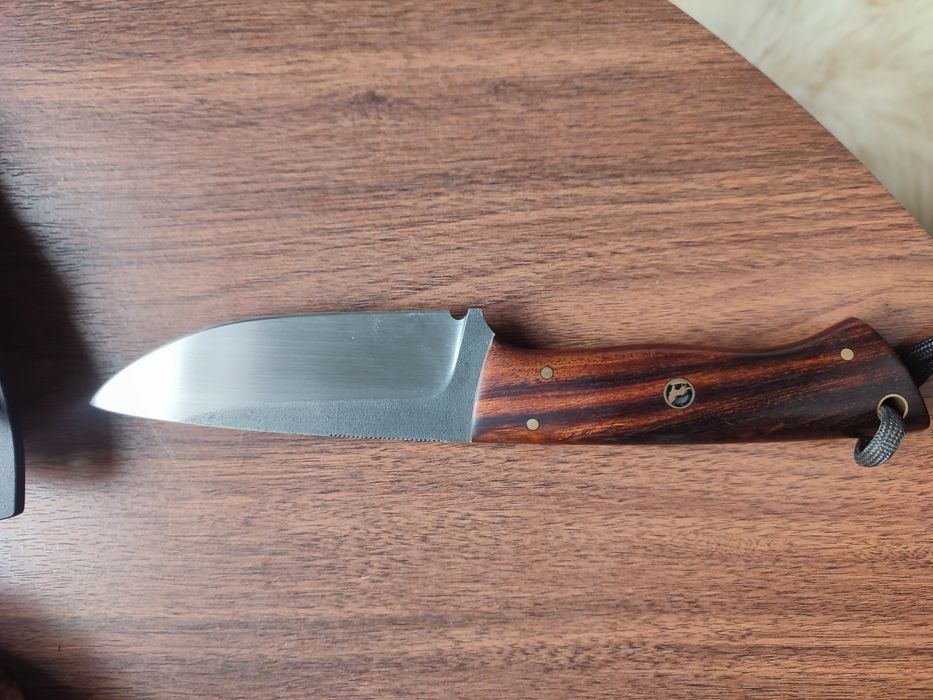 Nóż custom o Ceba knives