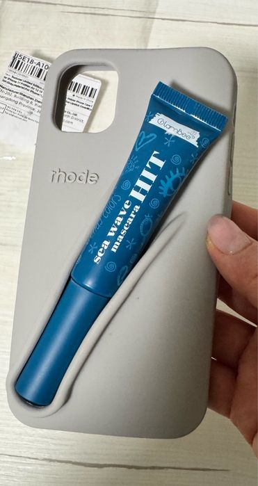 Чолох від rhode на iPhone 11 з тримачем помади/блиску для губ