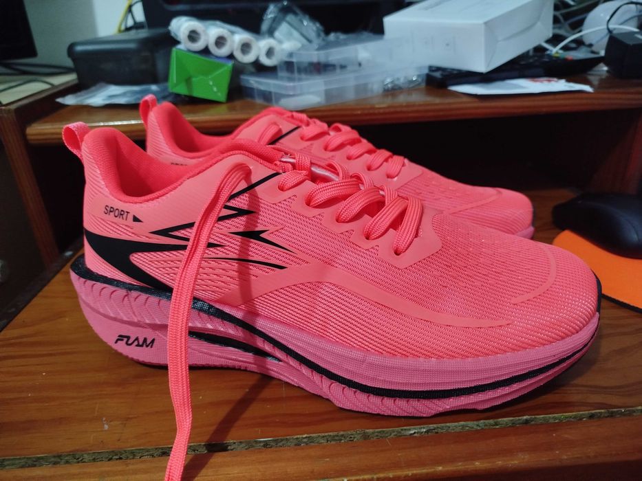 Sapatilhas 44 NOVAS Running corrida caminhada Sola alta amortecimento