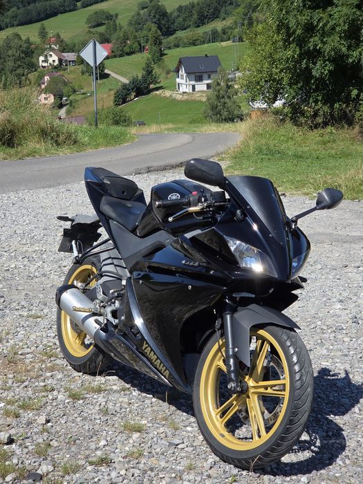 Motocykl Yamaha yzf r125